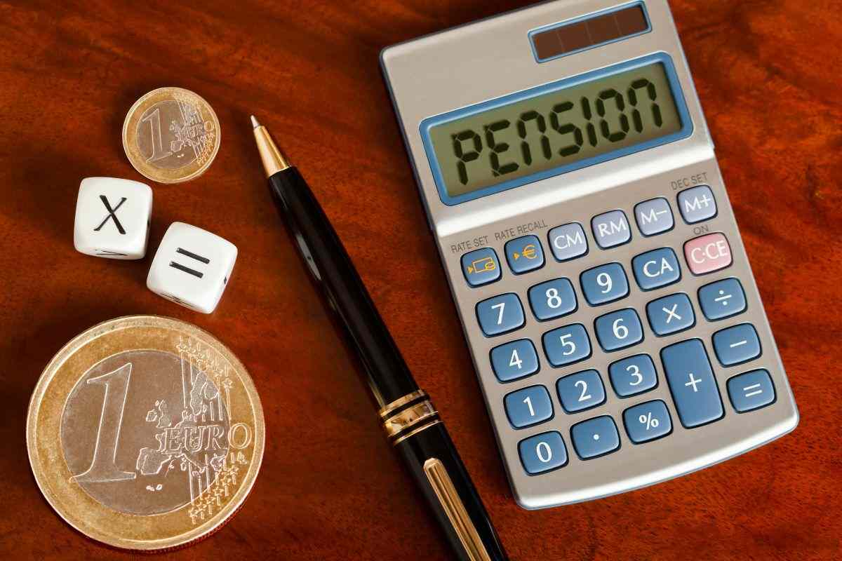 Pensioni, gennaio inizia malissimo: comunicazione ufficiale INPS, pagheranno con ritardi