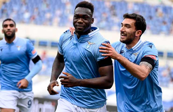 Felipe Caicedo in una esultanza coi compagni ai tempi della Lazio